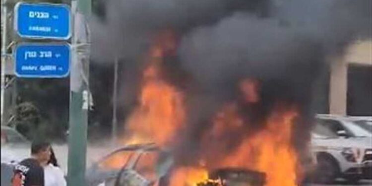 بالفيديو – إنفجار سيارة مفخخة في تل أبيب
