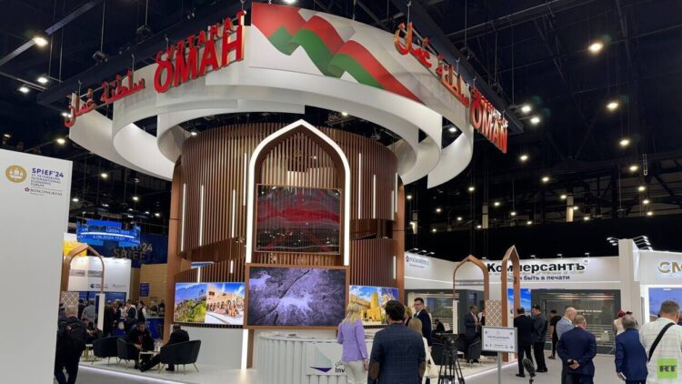 مباحثات روسية عمانية على هامش فعاليات منتدى بطرسبورغ الاقتصادي