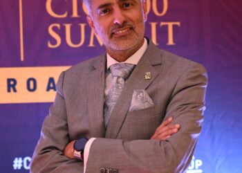 اليمن.. تكريم الدكتور صلاح الدين المحمدي كأحد أفضل 100 رئيس تنفيذي لتكنولوجيا المعلومات