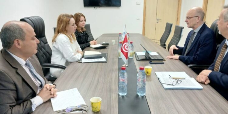 وزيرة الاقتصاد المغربية ومدير المنطقة المغاربية للبنك الدولي يستعرضان تقدم تنفيذ بعض المشاريع