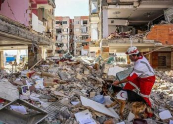 زلزال يضرب إيران 4 قتلى ومئات الجرحى