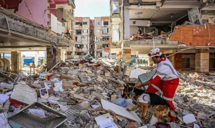 زلزال يضرب إيران 4 قتلى ومئات الجرحى