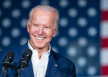 بالفيديو – بايدن يفقد أعصابه أمام “تيكتوكر”