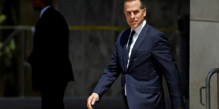 بايدن لن يعفو عن نجله هانتر بعد إدانته بحيازة سلاح