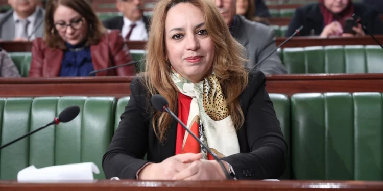 وزيرة الاقتصاد والتخطيط التونسية تؤكد على توجه تونس لإنشاء نافذة رقمية موحدة لخلق بيئة استثمارية جاذبة