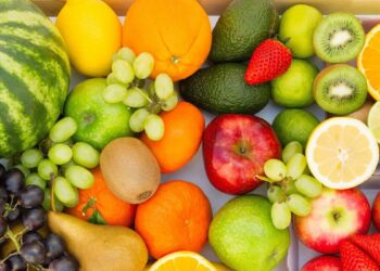 أطباء ينصحون بالتقليل من أكل أنوع من الفواكه