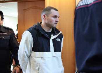 القضاء الروسي يحكم بالسجن على جندي أمريكي بتهمتي التهديد بالقتل والسرقة