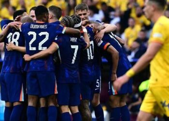 هولندا إلى ربع نهائي كأس الأمم الأوروبية