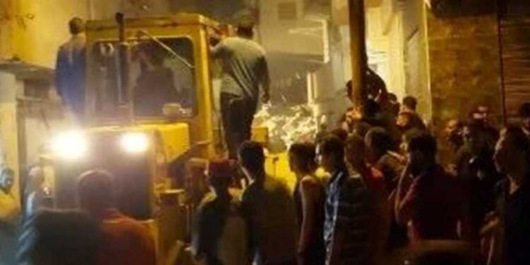 انهيار مبنى في مصر… وعمليّات البحث عن ناجين تحت الأنقاض تتواصل