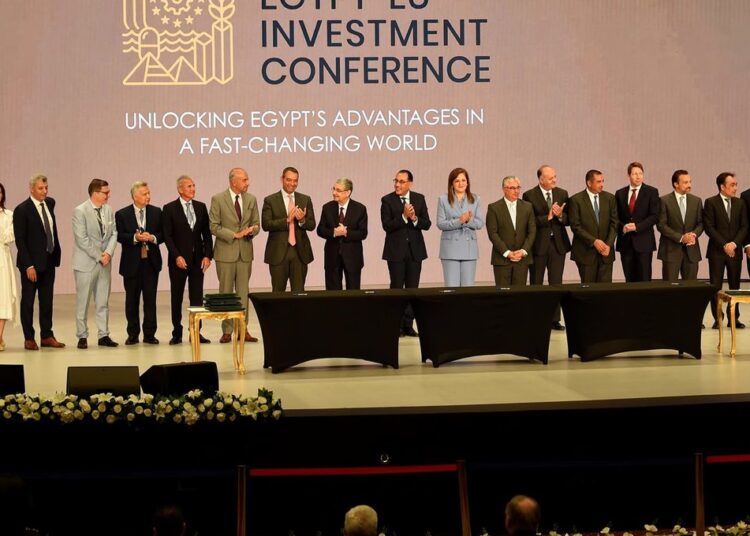 اتفاقيات الأمونيا الخضراء.. هل تنقذ الاقتصاد المصري؟