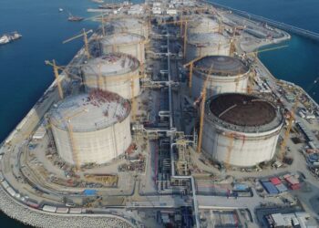 الكويت تعلن عن كشف نفطي ضخم باحتياطيات 3.2 مليار برميل