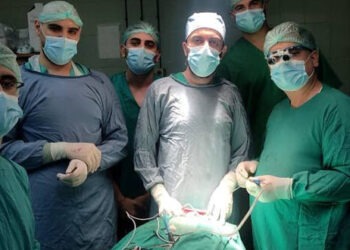 أجراه فريق طبي بمشفى الباسل بطرطوس… عمل جراحي دقيق ينقذ فتاة من أذية عصبية