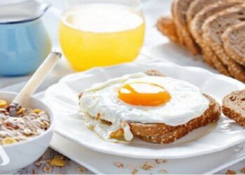 دراسة: عدم تناول وجبة الفطور يزيد من خطر الإصابة بالجلطة الدماغية