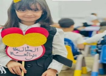 “ضربت بأداة صلبة وآثار كي في جسمها” وفاة طفلة بعد تعرضها للتعذيب