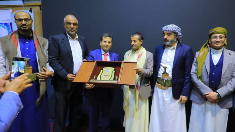 اليمن..  الراعبي وجامعة العلوم ينظمان محاضرة علمية حول ثورة الليثيوم في صناعة البطاريات الشمسية