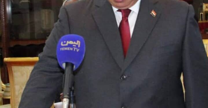 اليمن..الدكتور عبد العزيز بن حبتور يؤدي اليمين الدستورية أمام هيئة رئاسة مجلس النواب