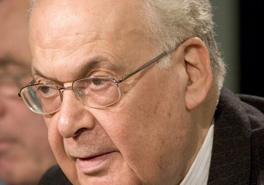 سليم الحص: مشروع أنطون سعاده هو المنقذ