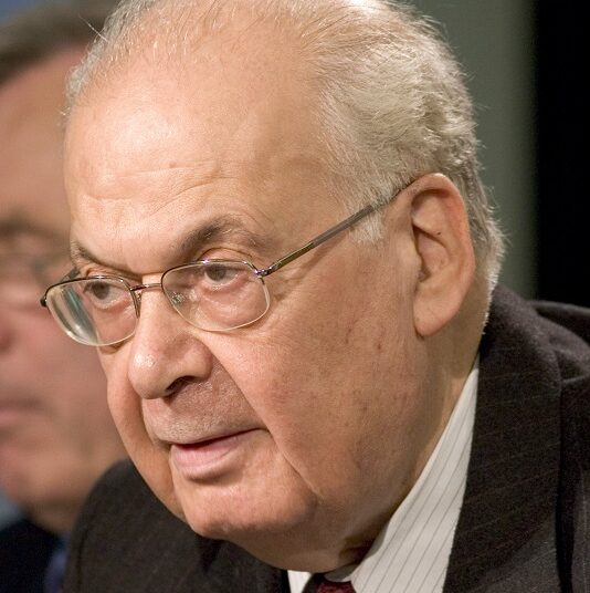 سليم الحص: مشروع أنطون سعاده هو المنقذ