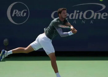 الإسباني كارينيو يبلغ نصف نهائي بطولة وينستون سالم للتنس