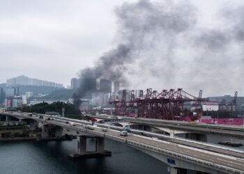 انفجار ضخم يهز ميناء في شرق الصين