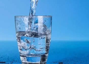 كيف يساعد شرب الماء بكثرة على إنقاص الوزن؟