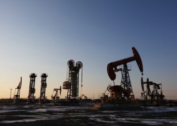 توقف 30% من إنتاج النفط الأميركي في خليج المكسيك بسبب الإعصار فرانسين