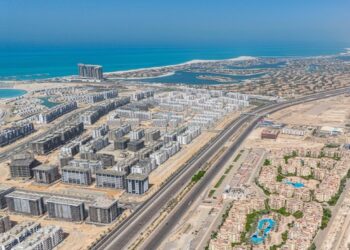 مصر.. خبير اقتصادي يحذر من انفجار الفقاعة العقارية ويحدد 3 وسائل لمنعه