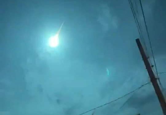 نيزك يمر فوق لبنان وسوريا وفلسطين ويسقط في العراق!