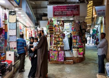 تعرف على سبب تحسن تصنيف سلطنة عُمان الائتماني!!