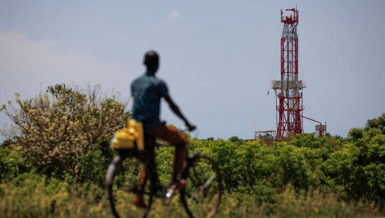 صعود أسعار النفط بعد أسبوع قاسٍ مع ترقب توقعات الطلب