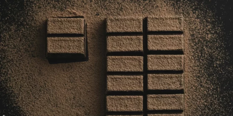 دراسة: الشوكولاتة الداكنة تحارب مرضا شائعا