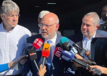 الأبيض في استقبال سفينة مساعدات إماراتية: نقدّر دعمها