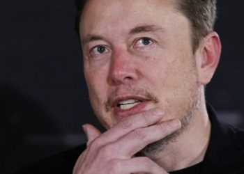 ماسك يقترح تعديل قوانين سيارات الأجرة ذاتية القيادة في أميركا