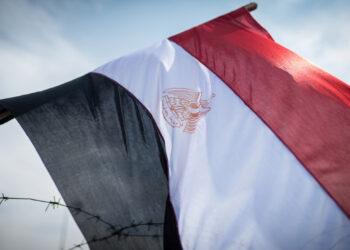 مصر تحدد سقف الدين الحكومي بهدف تحسين المؤشرات المالية