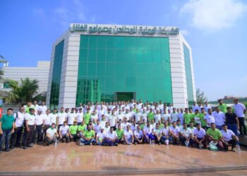 اليمن.. يوم العطاء السنوي لمجموعة هائل سعيد أنعم وشركاه يزين الشوارع ويخفف آلام المرضى والأيتام بمشاركة مئات الموظفين