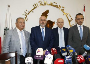 الأبيض يقدّم تقريرًا يوثق 55 اعتداء للعدو على المستشفيات و 201 على الجهات الإسعافية