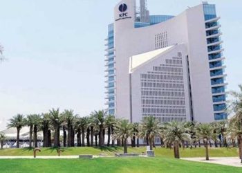 الكويت.. مؤسسة البترول تخطط للاعتماد على إنتاج الطاقة المتجددة