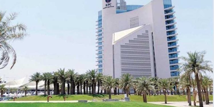 الكويت.. مؤسسة البترول تخطط للاعتماد على إنتاج الطاقة المتجددة