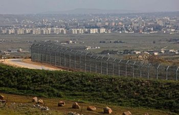 فايننشال تايمز: إسرائيل تعزز دفاعاتها على الحدود السورية