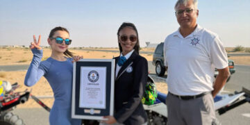 شابة سورية تدخل موسوعة غينيس للأرقام القياسية لأطول مسافة سبليت على دراجتين معاً