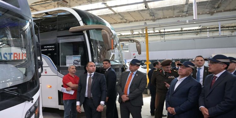 مصر تعيد افتتاح شركة النصر للسيارات وتستهدف 20 ألف سيارة سنويا