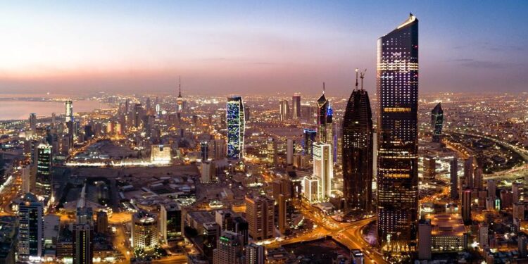 تقرير: توقعات بمعاودة اقتصاد الكويت النمو في 2025