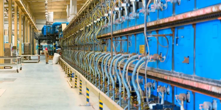 سلطنة عُمان تطلق خطة لتعزيز إنتاج شركات الصناعات المحلية