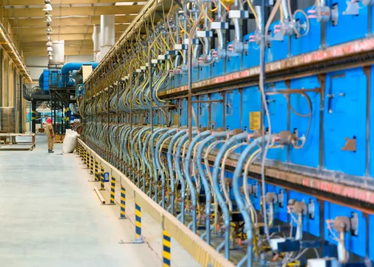 سلطنة عُمان تطلق خطة لتعزيز إنتاج شركات الصناعات المحلية