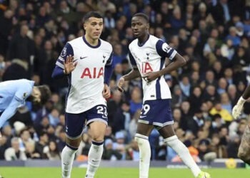 توتنهام يفوز برباعية على مانشستر سيتي في الدوري الإنكليزي