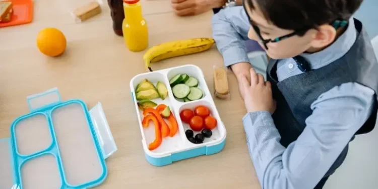 دراسة تسلط الضوء على أهمية التغذية الصحية للطفل