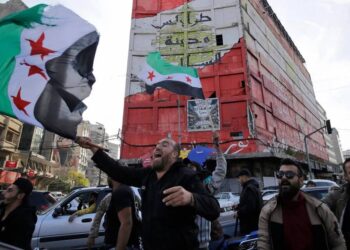 تباين آراء المحللين تجاه المستقبل الاقتصادي لسوريا والمنطقة بعد سقوط الأسد