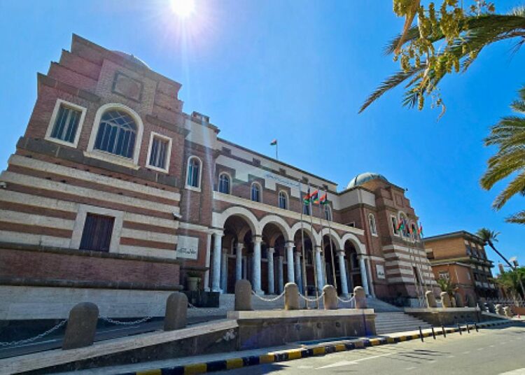 تحذيرات دولية تدفع مصرف ليبيا المركزي لتفعيل مراجعة مستقلة لعمليات التجارة بالدولار