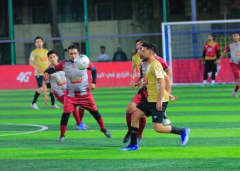 اليمن.. فريق وزارة النفط يكمل عقد المتأهلين لربع نهائي بطولة الشركات الثامنة لكرة القدم السباعية وبنك اليمن والكويت يتعادل مع يمن موبايل