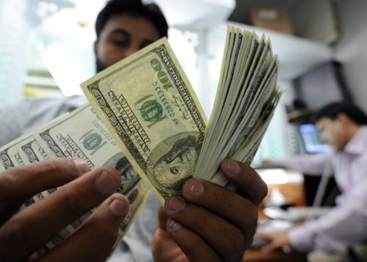 بينها لبنان.. أكثر 10 دول عربية استفادة من تحويلات المغتربين في 2024